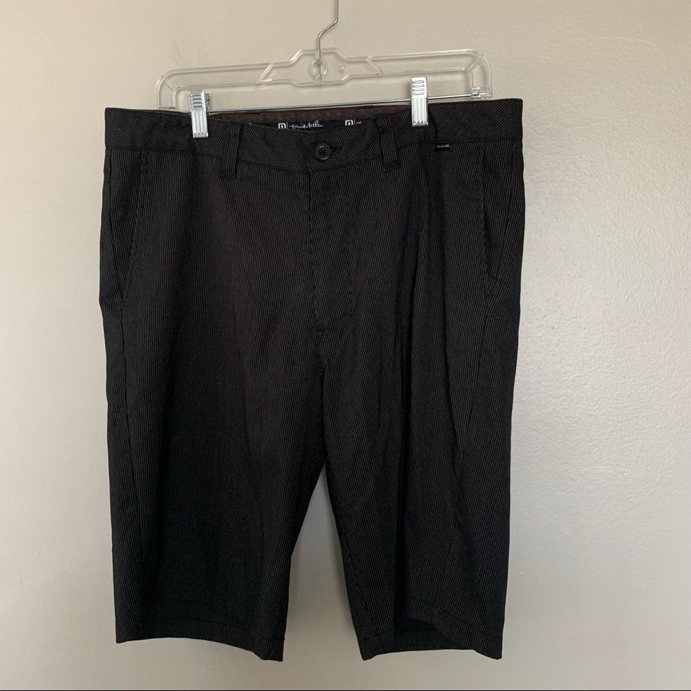 Travis Matthew shorts